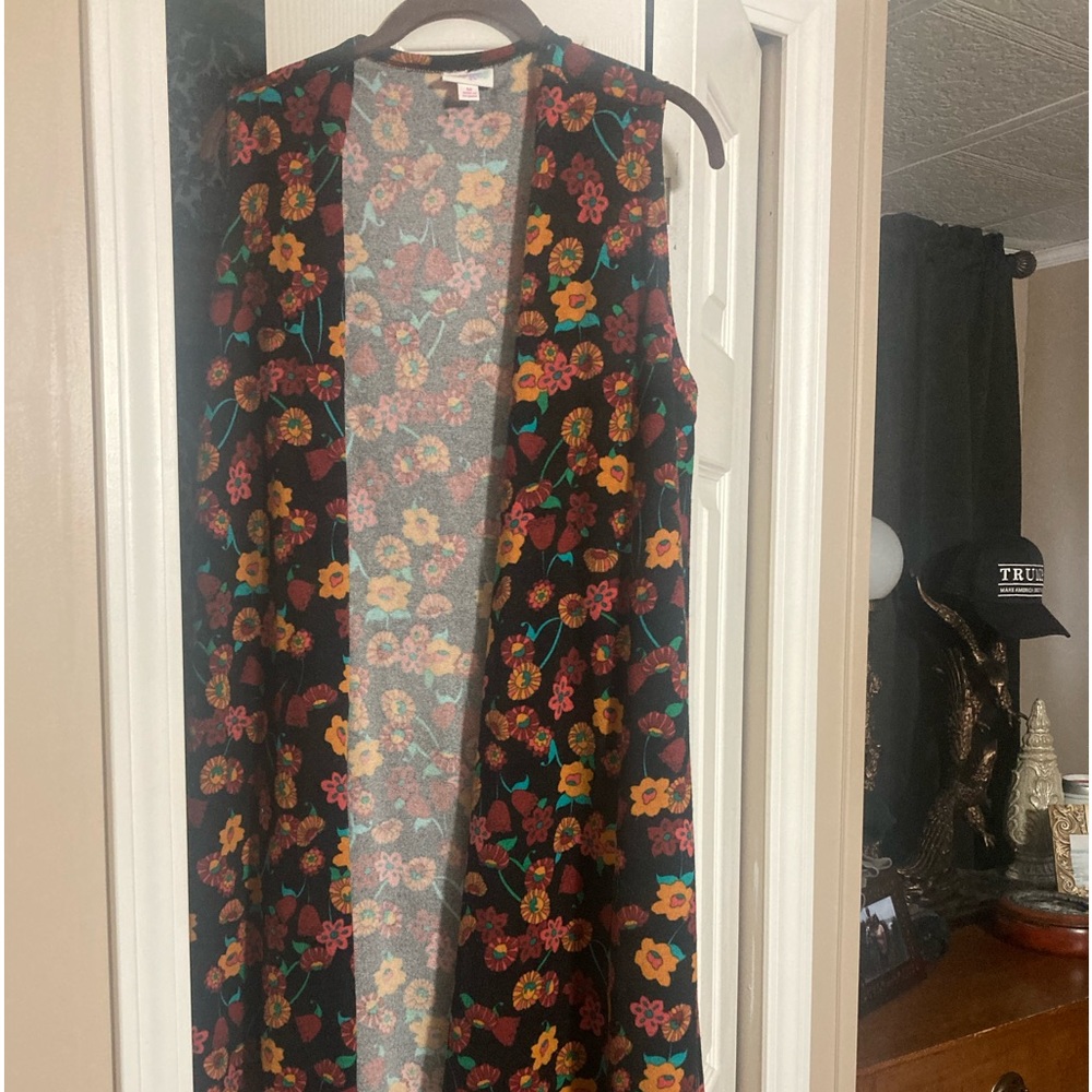 LuLa Roe Joy Size Medium worn once.